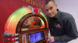 Ikonisches Jukebox-Comeback in Bünde: Retro-Flair und Nostalgie-Revival