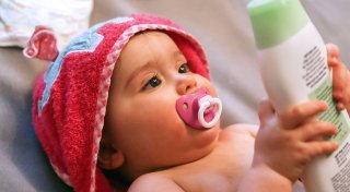 Gut gepflegt: «Öko-Test» empfiehlt fast alle Babycremes