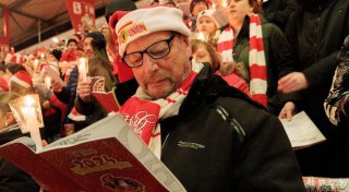 Fast 30.000 Union-Fans singen die Krise weg