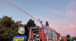 Große Feuerwehr-Übung in alter Gütersloher Fabrik sorgt für Aufsehen