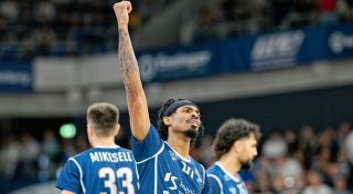 Würzburg gleicht gegen Braunschweig aus - Heidelberg weiter