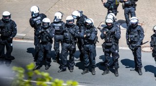 Staatsschutz ermittelt: Fünf Herforder am Demo-Samstag von Männergruppe verprügelt