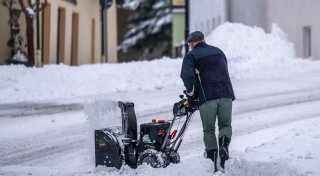 Winterdienst beauftragt? So spart das Schneeschieben Steuern