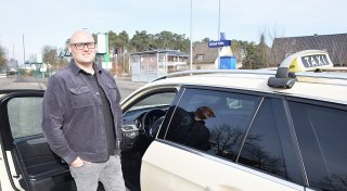 Unternehmer im Kreis Gütersloh eröffnet neuen Taxi-Service - mit bekannter Telefonnummer
