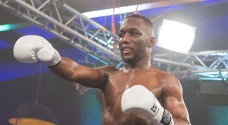 Boxprofi Barou gewinnt Interimsweltmeisterschaft