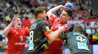 Dank Wolff: Handballer mit Zittersieg gegen die Schweiz