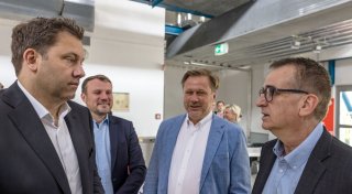 Klingbeil will für Arbeitsplätze bei «grünem Stahl» kämpfen