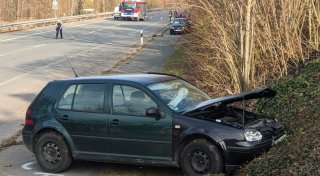 Unfall mit vier Verletzten auf der B64 in Bad Driburg