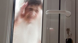 Bielefelder macht Tür nicht auf: Polizei bittet Schlüsseldienst um Hilfe