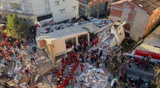 Haus in Türkei eingestürzt - Eltern und Kinder tot