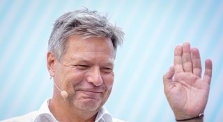 Habeck am Küchentisch: Superreiche besteuern für Bildung