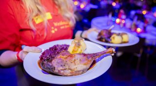 Knigge-Experten geben Tipps: So verhinderst du Blamagen auf der Weihnachtsfeier