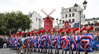 Nach Olympia-Erfolg: Letzte Tour-Etappe am Moulin Rouge