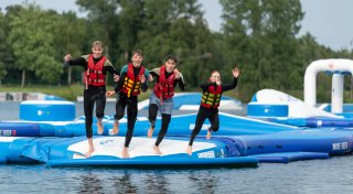 In Paderborn gibt es jetzt einen Aqua Park mit Wasserparcours