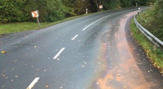 Riesen-Ölspur in Herford und Löhne: Spezialfirma aus Melle verhindert Schlimmeres
