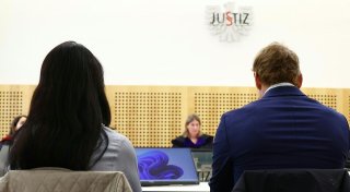 Zwölfjährige als «Hilfschirurgin»? Prozess um Schädel-OP