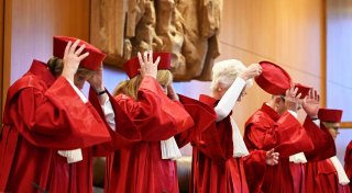 Kostet die Einheit heute noch Geld? Karlsruhe prüft Soli