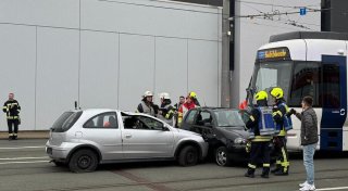 Feuerwehr-Großübung mit 250 Einsatzkräften in Bielefeld: erster Einsatz an der Hünenburg