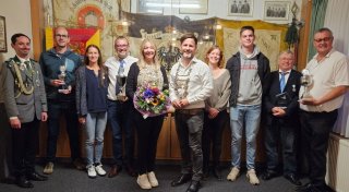 In Lauenförde wird der Bürgermeister auch noch Volkskönig