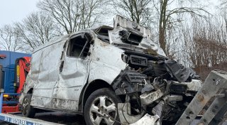 Bürener Transporter-Fahrer bei Unfall am Haarener Kreuz schwer verletzt