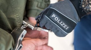 Polizei stoppt am Bielefelder Bahnhof Serientäter mit fünffachem Haftbefehl