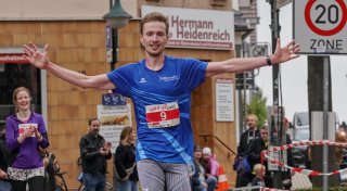Mit vielen Fotos: Mehr als 1.000 Teilnehmer bei großem Lauf-Event im Kreis Gütersloh