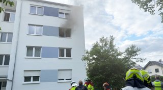 Flammen zerstören die Wohnung einer Paderborner Mutter und ihrer drei Kinder