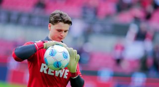Perfekt: FC Bayern holt U21-Nationaltorwart Urbig aus Köln