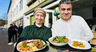 Nahe Sparrenburg: Neues Café in Bielefeld bietet prämierte mediterrane Küche