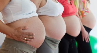 Risiko für Früh- und Fehlgeburten steigt in längeren Hitzeperioden an