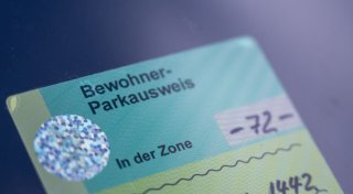 Umwelthilfe: Anwohnerparken in vielen Städten zu günstig