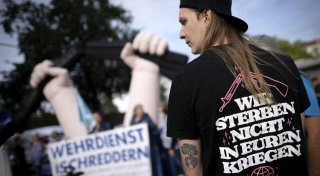 Bielefelder „Schulstreik gegen Wehrpflicht“: Demo führt am Vormittag durch die City