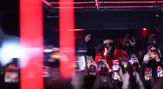 Rapper Haftbefehl legt Blitzauftritt in Gießen hin