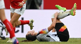 Die Crux mit dem Kreuzband bei Fußballerinnen: Angst wächst
