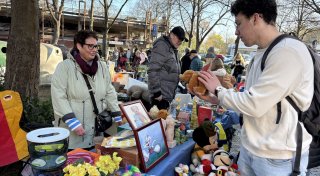 Ladenhüter und Glücksgriffe: Die Menschen hinter dem Mindener BÜZ-Flohmarkt