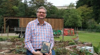 Minden-Lübbecker Chorleiter veröffentlicht Roman - und kommt zur Frankfurter Buchmesse