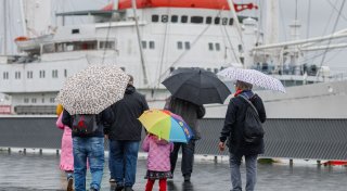 Sturmtief lässt zum Wochenbeginn nach - Schnee in den Alpen