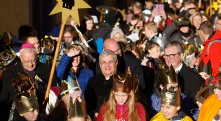 Dreikönigssingen: 1.500 Sternsinger ziehen durch Paderborner Innenstadt