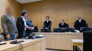 Leichenteile in Tiefkühltruhe: Lebenslang wegen Mordes