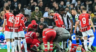 Brutaler Zusammenprall: Frankreich-Keeper Maignan verletzt