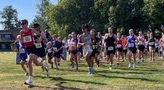 Die schönsten Fotos: Mehr als 300 Starter bei Lauf-Event im Kreis Gütersloh