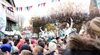 Mit vielen Fotos: Steinheimer Narren feiern rund um den Kump