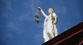Fünf Rechtsextreme aus Lippe klagen gegen verhängtes Waffenverbot