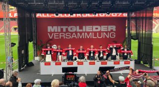 1. FC Köln erwirtschaftet Millionengewinn im Zweitliga-Jahr