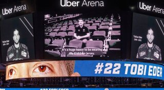 Nach Eders Tod: Tränen und Stille vor Eisbären-Spiel