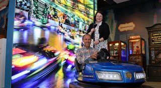 Freier Eintritt zum Start: Espelkamp zeigt, was Kirmes bei Nacht so besonders macht