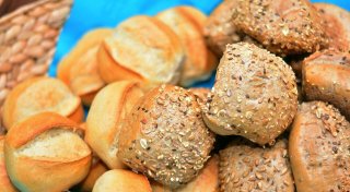 Hier gibt es frische Brötchen zu Allerheiligen im Bünder Land