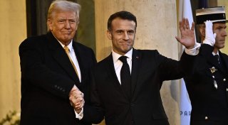 Macron empfängt Trump im Élysée-Palast in Paris