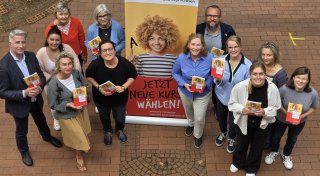 KI im Job und ein Weihnachtskochkurs für Männer: Semesterstart an der Volkshochschule Bad Oeynhausen