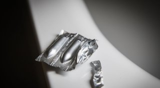 4 Tipps: So gehen Zäpfchen besser rein